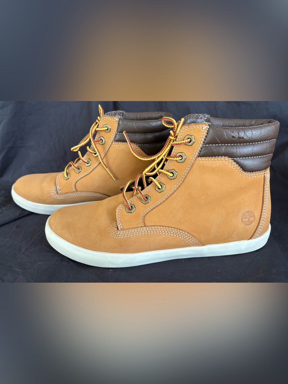 Timberland Women's Ortholite Hightop Shoes in wheat nubuck leather size 8